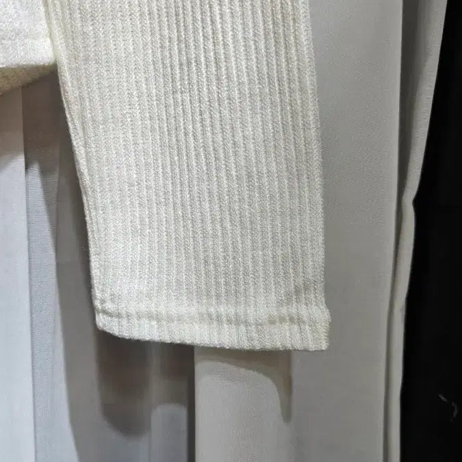 [BUNJANG] Knit Top Ivory Long Sleeve / 허리라인 골지니트 아이보리 긴팔