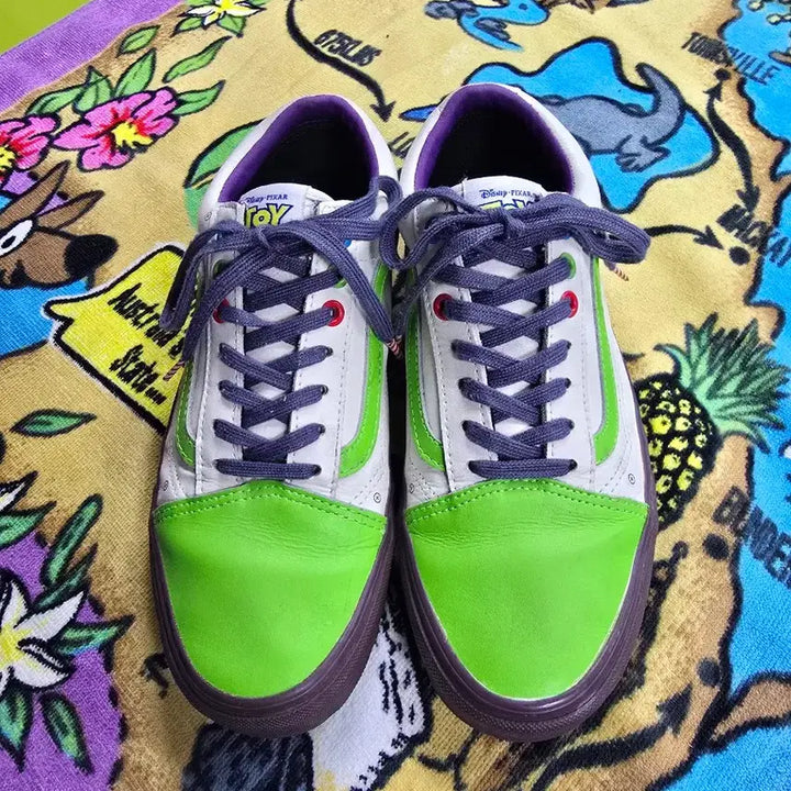 [BUNJANG] Vans Old Skool Toy Story Buzz Lightyear Sneakers / 반스 올드스쿨 토이스토리 Buzz Lightyear 운동화 (1493)