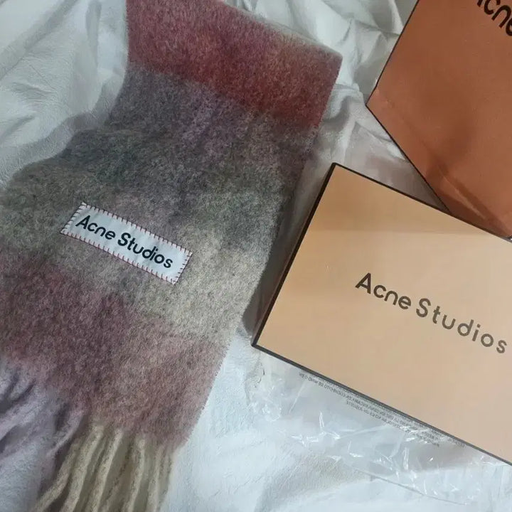 [BUNJANG] Acne Studios Scarf / 아크네 스튜디오 목도리 새상품
