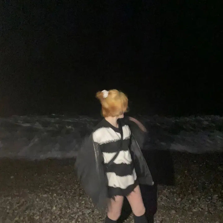 [BUNJANG] Black White Stripe Knit Top / 블랙 화이트 스트라이프 데미지 니트 (원피스 가능)