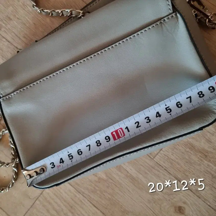 [BUNJANG] Oryany Chain Crossbody Bag / 오야니 체인 크로스백 숄더백