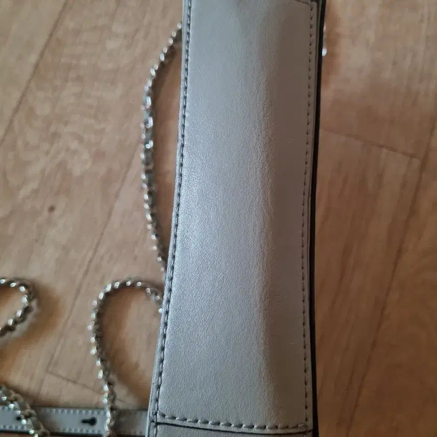 [BUNJANG] Oryany Chain Crossbody Bag / 오야니 체인 크로스백 숄더백