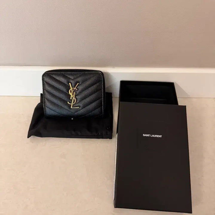 [BUNJANG] YSL Matelasse Zip Wallet / [정품 새상품] 입생로랑 마틀라세 지퍼 반지갑