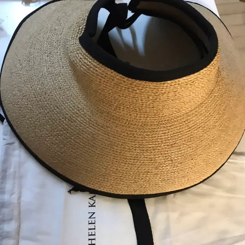 [BUNJANG] Helen Kaminski My Beige Bucket Hat / 헬렌카민스키 -베이지마이(모델:마이)