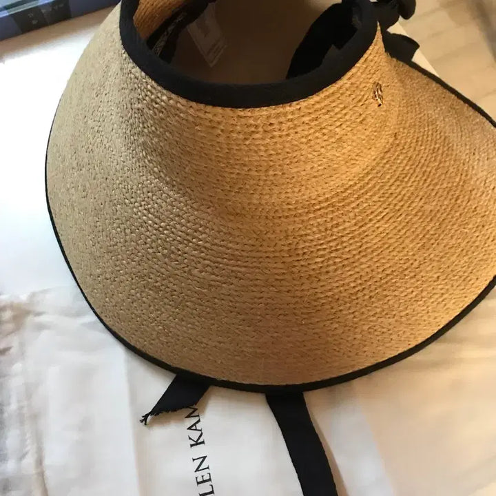 [BUNJANG] Helen Kaminski My Beige Bucket Hat / 헬렌카민스키 -베이지마이(모델:마이)