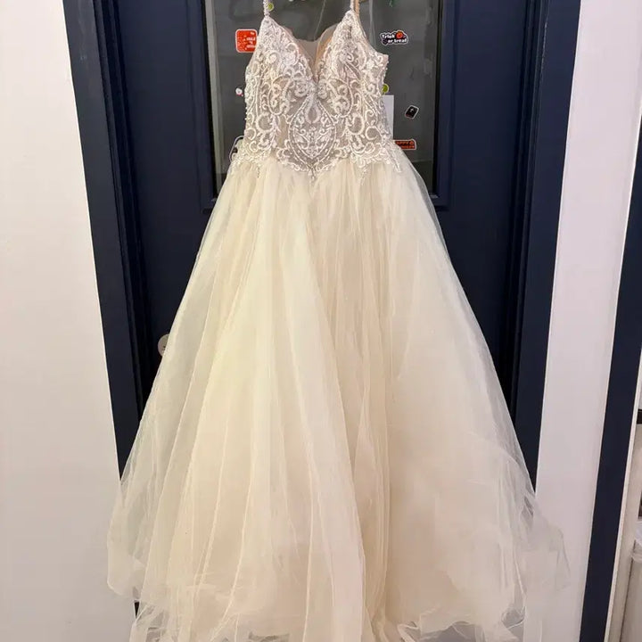 [SOLD OUT] 샴페인 베이지 레이스 이브닝 / 세미 웨딩드레스