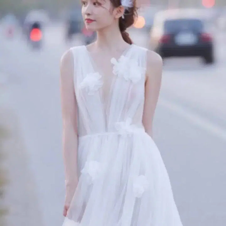 [SOLD OUT] 아이보리 플라워 장식 쉬폰 드레스 (새상품)