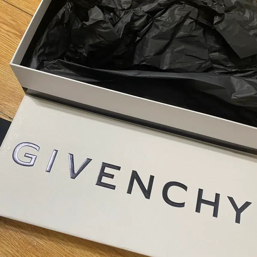 [BUNJANG] Givenchy Slippers - Size 37 / 지방시 슬리퍼 37사이즈