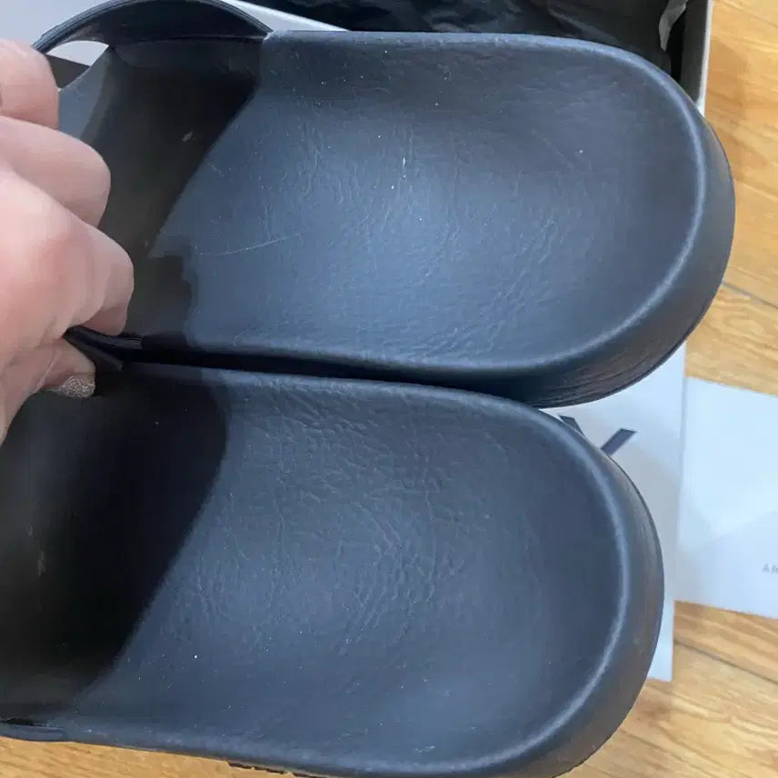 [BUNJANG] Givenchy Slippers - Size 37 / 지방시 슬리퍼 37사이즈