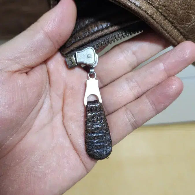 [BUNJANG] Esprit 90s Vintage Brown Leather Vest / 90's Esprit 빈티지 브라운 가죽 조끼