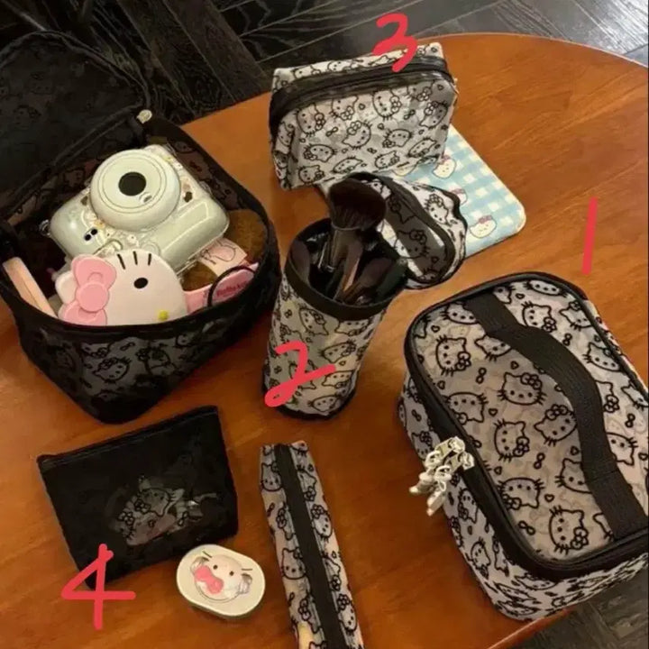 [BUNJANG] Hello Kitty Mesh Pouch Set / 헬로키티 매쉬 파우치 4종 새것