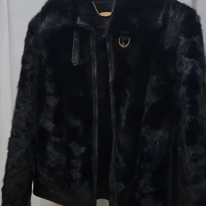 [BUNJANG] Black Mink Short Jacket / 올블랙 숏 밍크 자켓