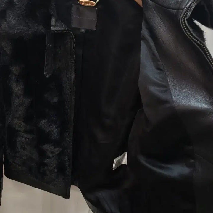 [BUNJANG] Black Mink Short Jacket / 올블랙 숏 밍크 자켓