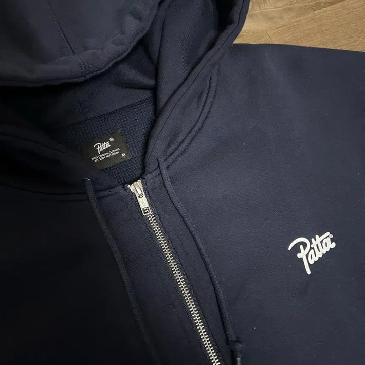 [BUNJANG] Patta Classic Zip-Up Hoodie (Navy, M) / 파타 Patta 클래식 집업 후드티 (M)