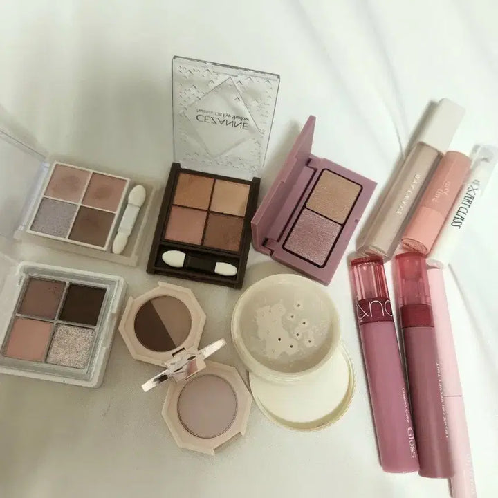 [BUNJANG] Cosmetics Bundle Set (Cezanne, Rom&nd, Too Cool For School) / !화장품 일괄! (세잔느,롬앤,투쿨 등)