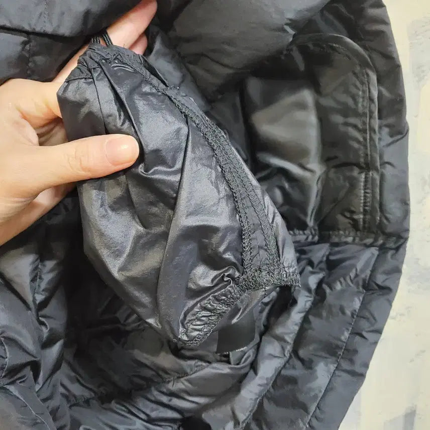 [BUNJANG] Uniqlo Ultralight Down Vest Black M / 유니클로 울트라라이트다운 베스트 블랙 M