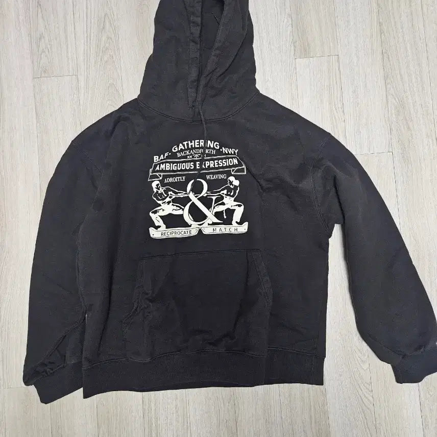 [BUNJANG] Black Printed Hoodie / 프린팅 블랙 후드티
