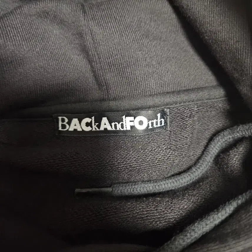 [BUNJANG] Black Printed Hoodie / 프린팅 블랙 후드티