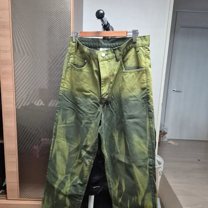 [BUNJANG] Thisisneverthat Khaki Pants / 디즈이즈네버댓 카키색 바지 판매합니다.