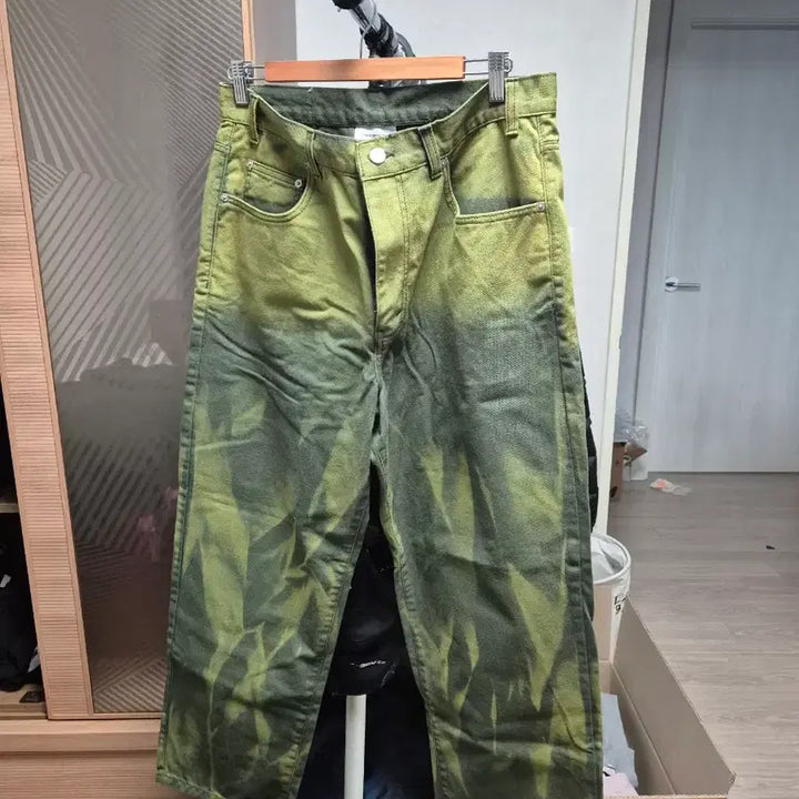 [BUNJANG] Thisisneverthat Khaki Pants / 디즈이즈네버댓 카키색 바지 판매합니다.