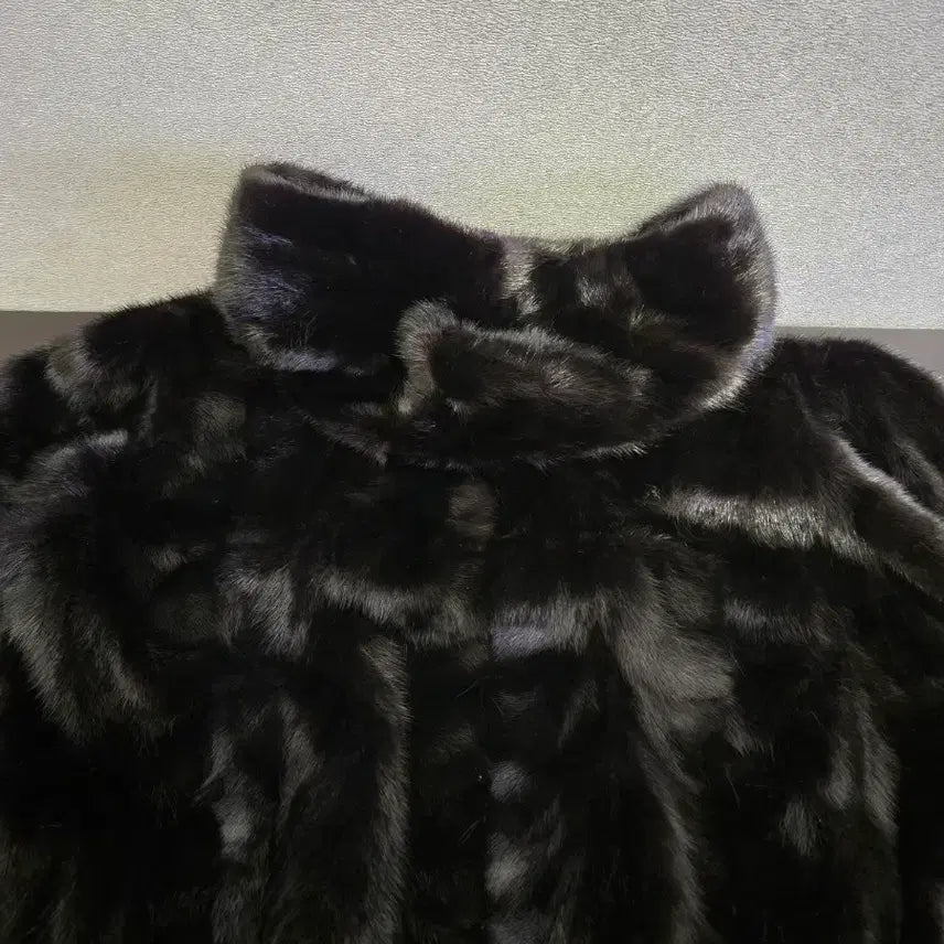 [BUNJANG] Builtmore Black Silvia Mink Scrap Jacket / 빌트모아  블랙  실비아 밍크 스크랩 자켓