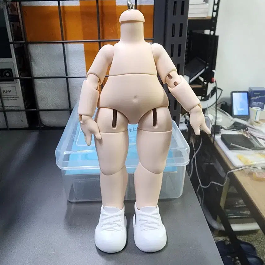 [BUNJANG] Doll Body + White Sneakers / 구체관절인형 바디 + 흰색 운동화