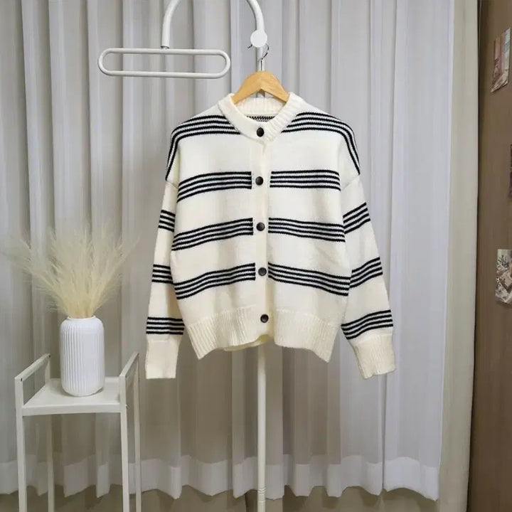 [BUNJANG] Oversized Stripe Knit Cardigan / 오버핏 도톰따뜻 심플 배색 스트라이프 니트 가디건