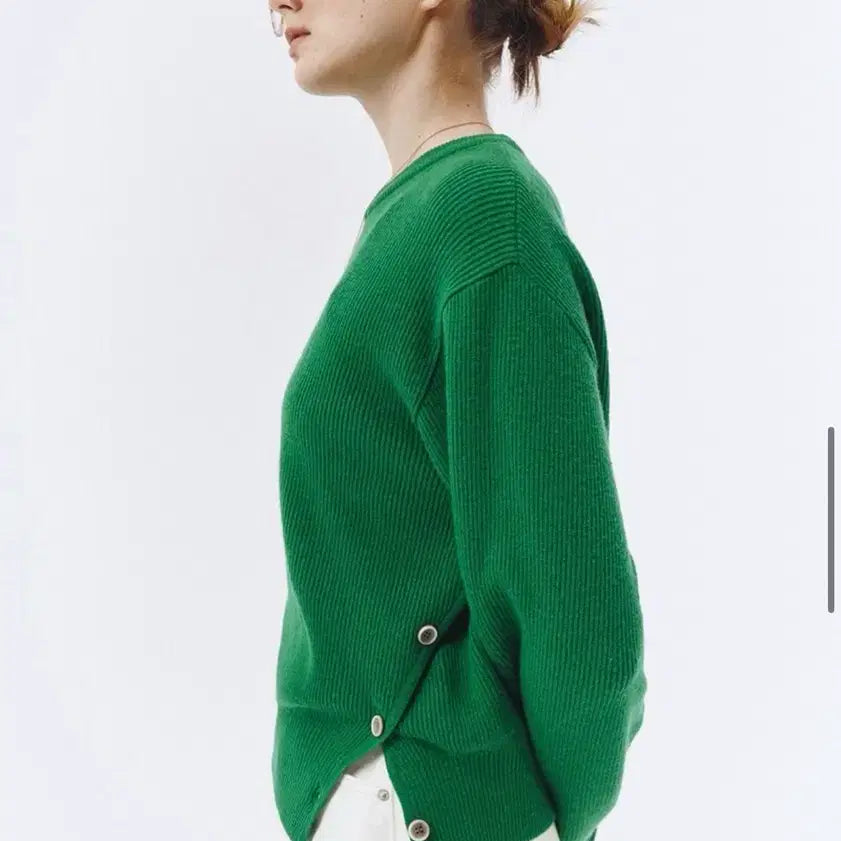 [SOLD OUT] 던스트 그린 버튼 포인트 니트 여성봄니트 여성봄자켓 트위드자켓