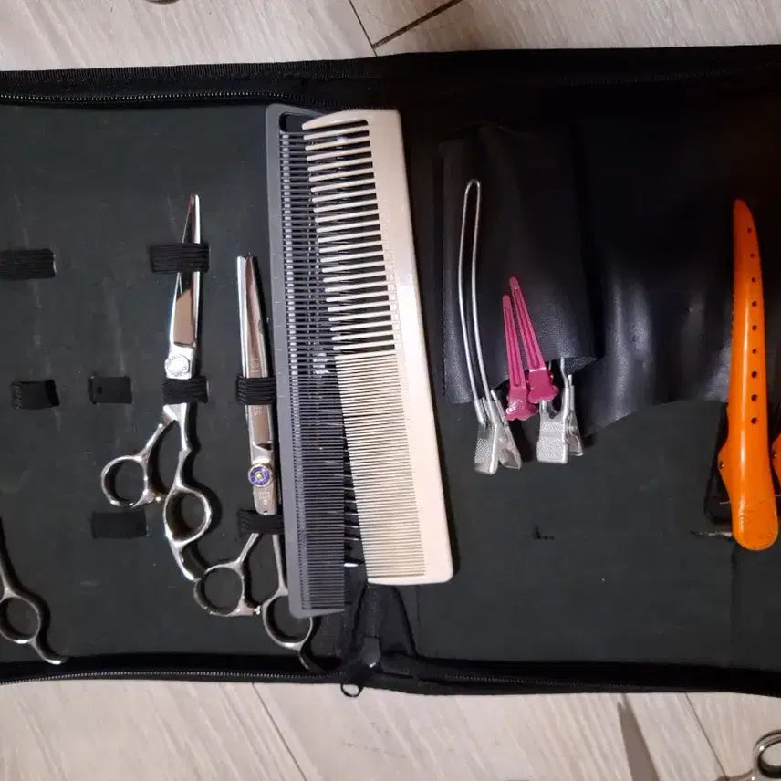 [BUNJANG] Hair Salon Scissors Set / #미용실재료#가위세트#빗#집게#가위오일#