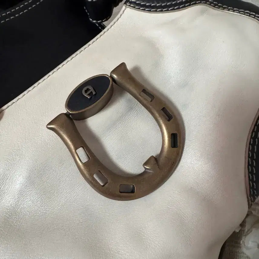 [BUNJANG] Aigner Mini Shoulder Bag / 아이그너 미니 숄더백