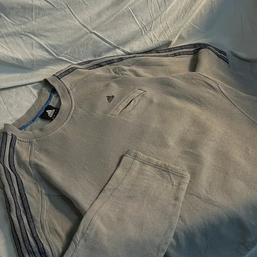 [BUNJANG] Adidas 00s Gray Sweatshirt / 아디다스 00s 그레이 맨투맨