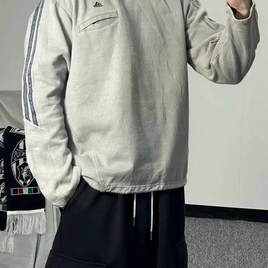 [BUNJANG] Adidas 00s Gray Sweatshirt / 아디다스 00s 그레이 맨투맨