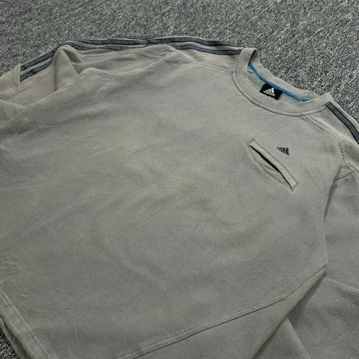 [BUNJANG] Adidas 00s Gray Sweatshirt / 아디다스 00s 그레이 맨투맨