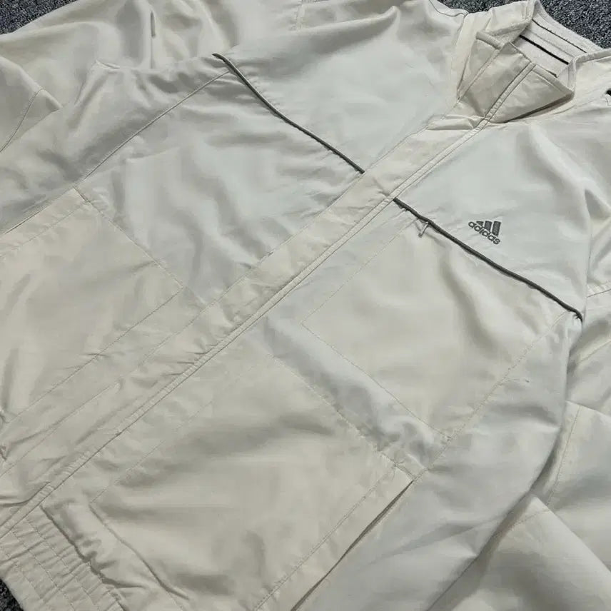 [BUNJANG] Adidas 90s Beige Windbreaker Jacket / 아디다스 90s 베이지 바람막이 자켓