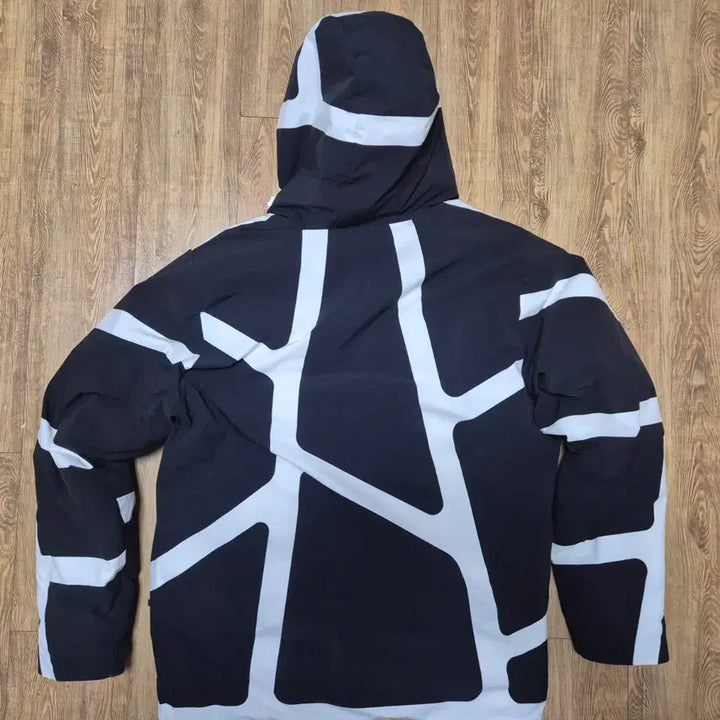 [BUNJANG] Spider Unique Web Pattern Padded Jacket (Size 100) / 스파이더 유니크 웹 패턴 패딩 (100사이즈)