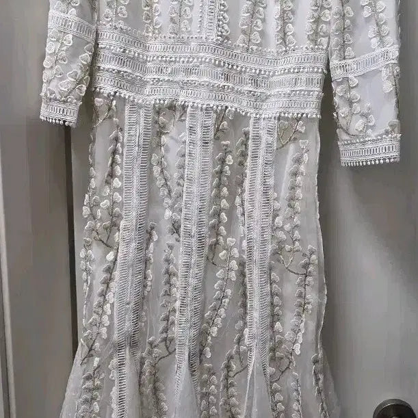 [BUNJANG] Satin Esblanc Rosa Lace Dress / 샤틴 에스블랑 로사 드레스 레이스원피스 돌잔치 2부 피로연 예복 셀프웨딩