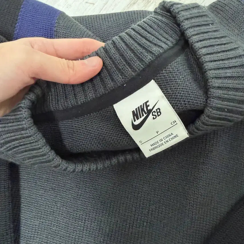 [BUNJANG] Nike SB Swoosh Stripe Sweater / [S] 나이키 sb 스우시 스트라이프 스웨터 DD0579-010