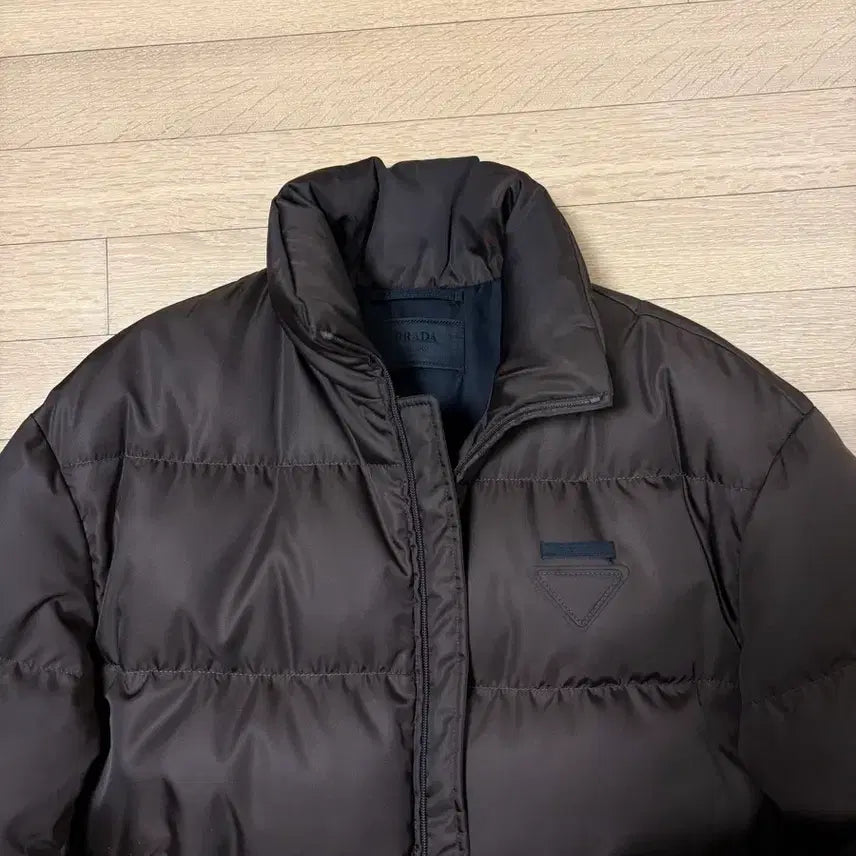 [BUNJANG] Prada Re-Nylon Padded Jacket Brown / 프라다 리나일론 패딩 브라운