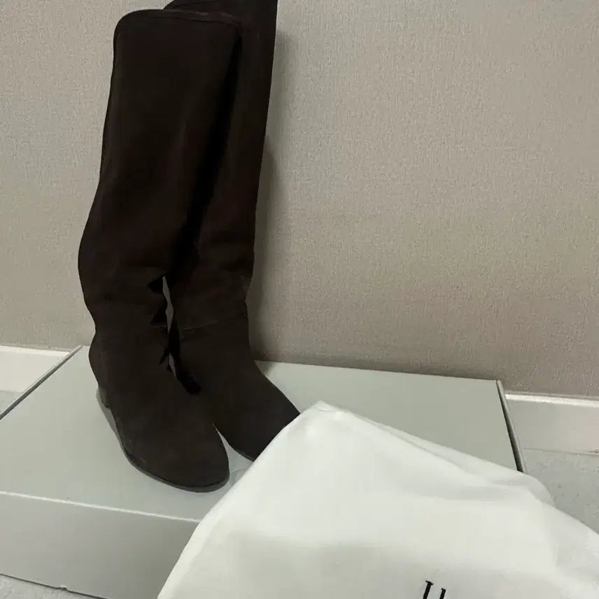 [BUNJANG] C.F.A. Suede Chocolate Brown Shoes / 시에 피아 스웨이드 초코브라운(5cm, 255)