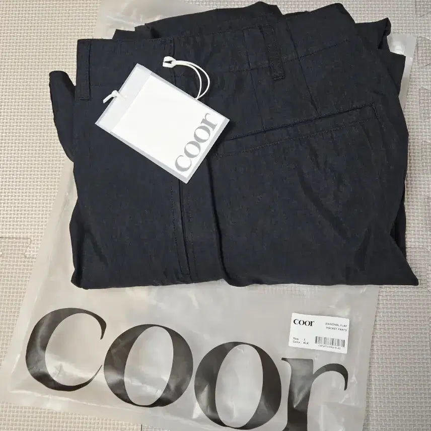 [BUNJANG] Coor Diagonal Flap Pocket Pants / Coor 다이애그널 플랩 포캣 팬츠 S