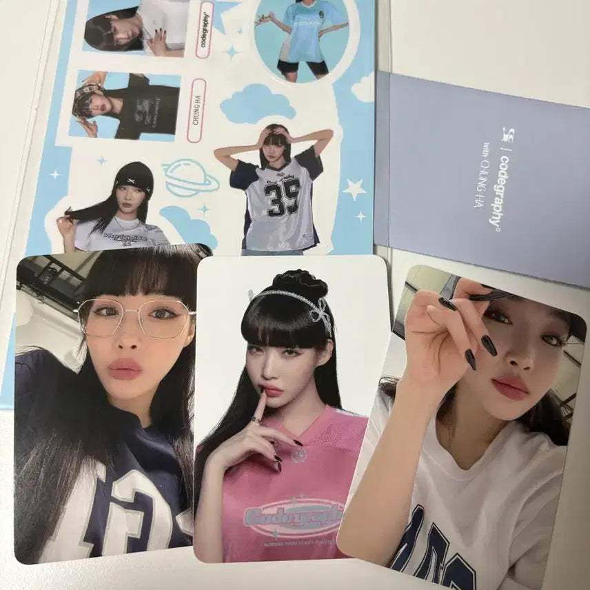 [BUNJANG] CODE GRAPHY Chungha Sticker and Photocard Bundle Set / 코드그라피 청하 스티커, 포카 일괄