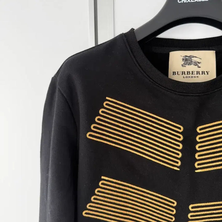 [BUNJANG] Burberry Black Sweatshirt / 새상품 컨디션> 버버리블랙 맨투맨 스웻셔츠 여자 티셔츠 여자 맨투맨 후드