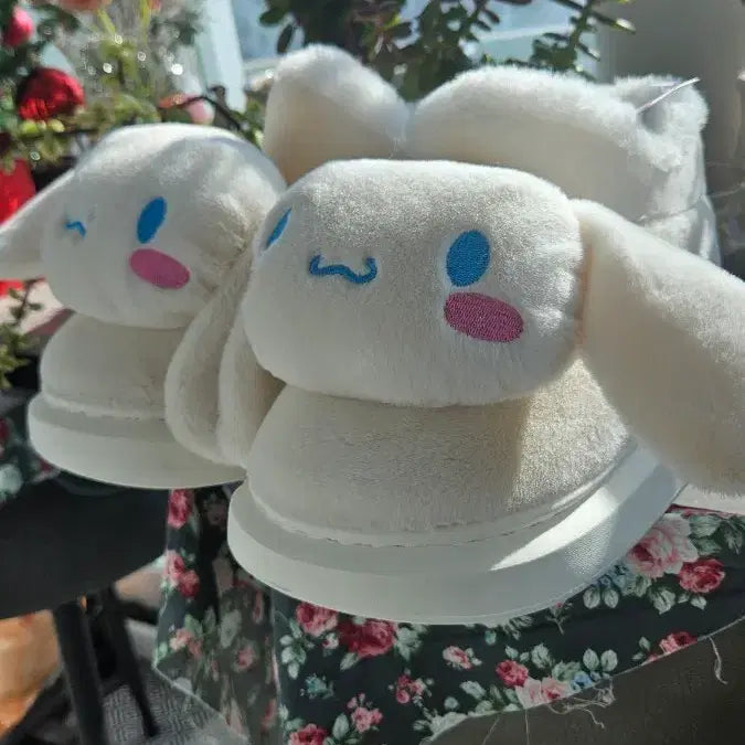 [BUNJANG] Cinnamoroll Fur Boots / 시나몬롤 털부츠 245-250