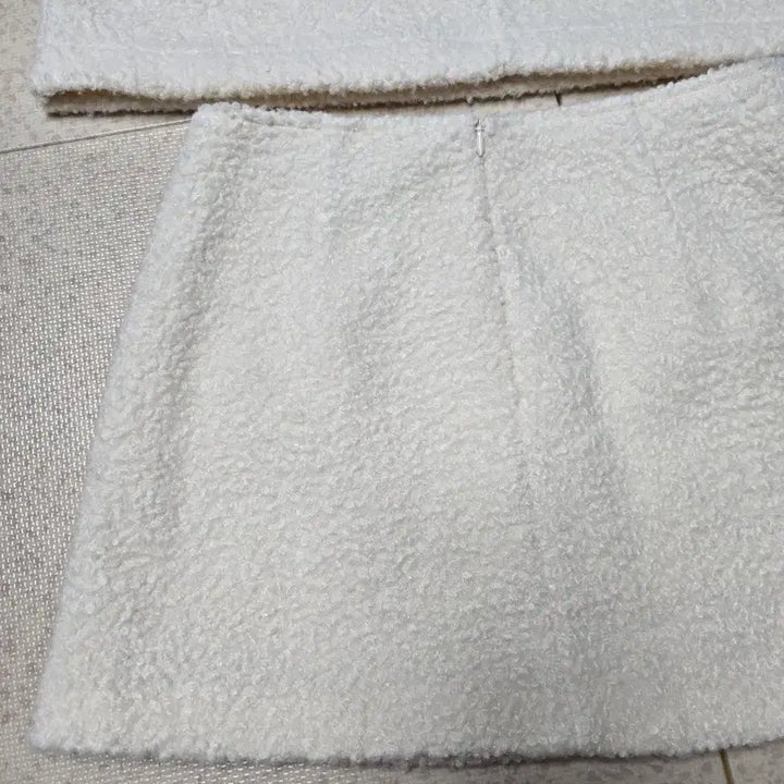 [BUNJANG] Winter Puffy Skirt Set / 겨울 뽀글이 스커트 세트 반팔 치마 아이보리