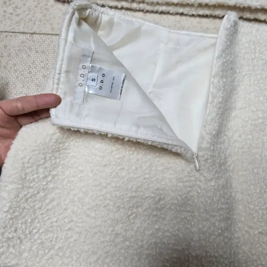 [BUNJANG] Winter Puffy Skirt Set / 겨울 뽀글이 스커트 세트 반팔 치마 아이보리