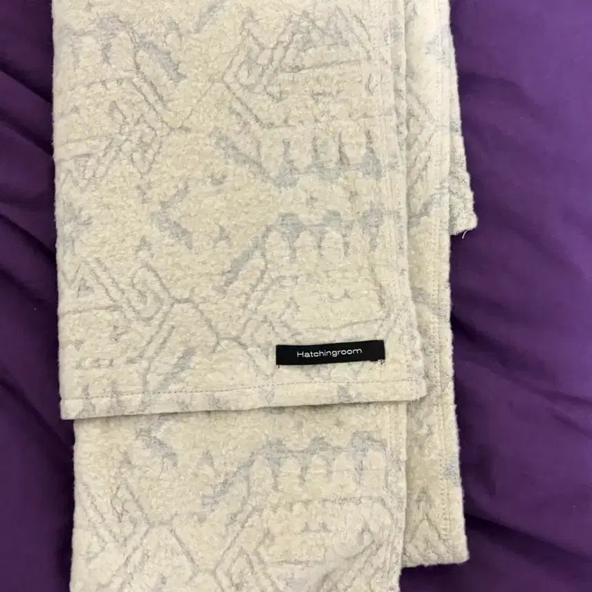 [BUNJANG] Hatching Room Muffler / 해칭룸 머플러