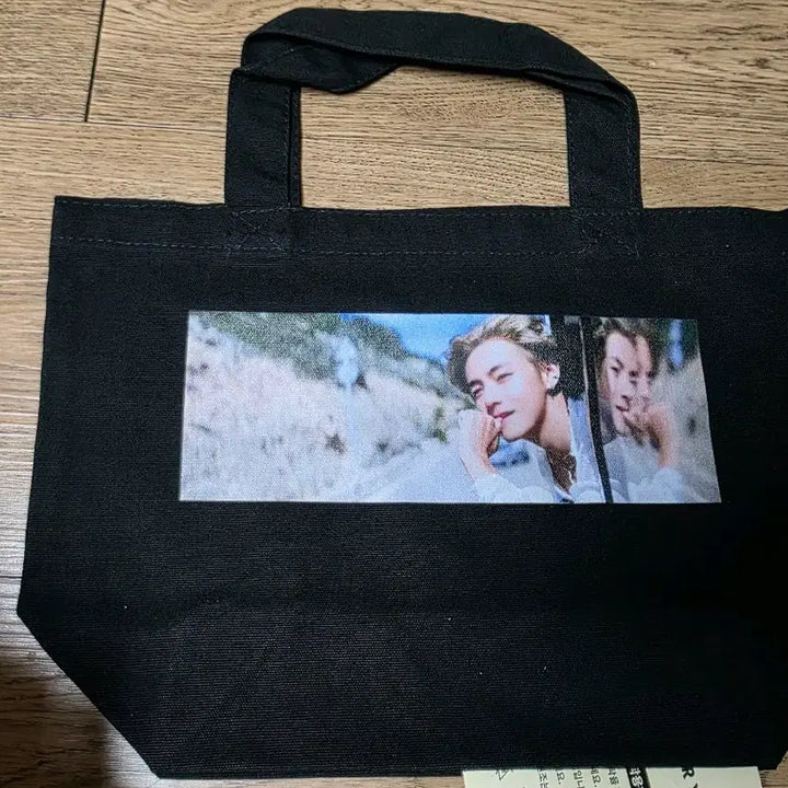 [BUNJANG] BTS V Goods Photocard Set + Bag / 방탄소년단 V 굿즈 포토세트 + 가방