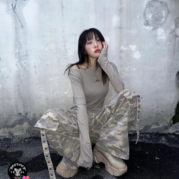 [BUNJANG] Yeel Leey Cargo Strap Wide Pants Beige / yeel leey 카모팬츠 카고스트랩와이드 베이지