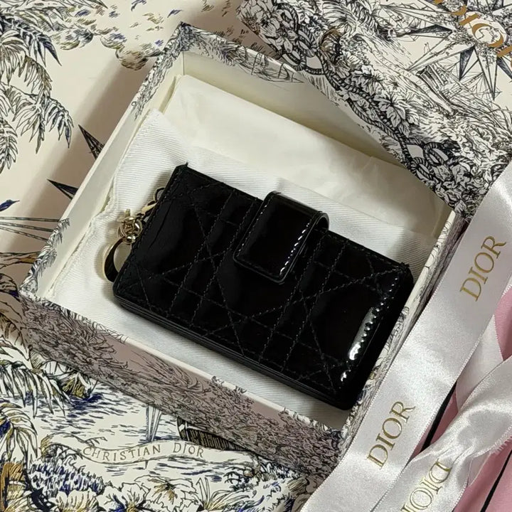 [BUNJANG] Dior Jisoo Lady Dior Card Wallet / 디올 레이디 디올 지스민 카드지갑 블랙
