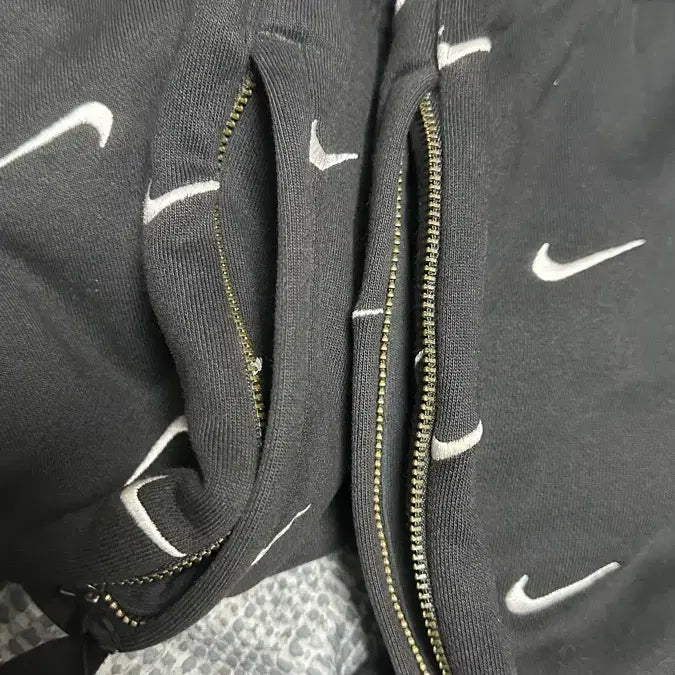 [BUNJANG] Nike Lab Swoosh Logo Sweatpants Black / [M] 나이키랩 lab 스우시 로고 스웨트팬츠 블랙